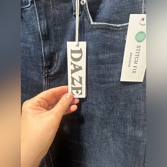 NWT DAZE DENIM The Lovergirl Roller Jean - Picture 7 of 15